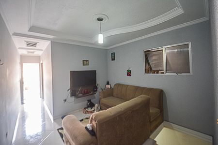 Casa à venda com 170m², 2 quartos e 2 vagasSala