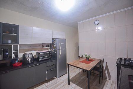 Casa à venda com 170m², 2 quartos e 2 vagasEdícula