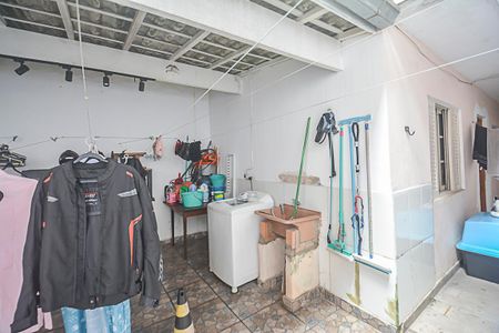 Casa à venda com 170m², 2 quartos e 2 vagasEdícula
