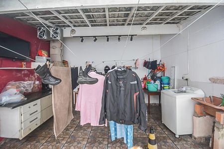 Casa à venda com 170m², 2 quartos e 2 vagasEdícula