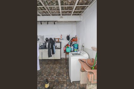 Casa à venda com 170m², 2 quartos e 2 vagasEdícula