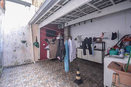 Casa à venda com 170m², 2 quartos e 2 vagasEdícula