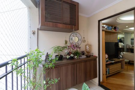 Apartamento para alugar com 62m², 2 quartos e 1 vagaVaranda