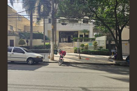 Apartamento para alugar com 62m², 2 quartos e 1 vagaFachada e portaria