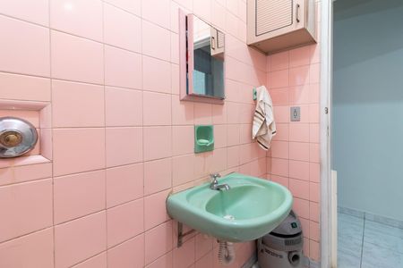 Casa à venda com 121m², 2 quartos e 1 vagaBanheiro 2