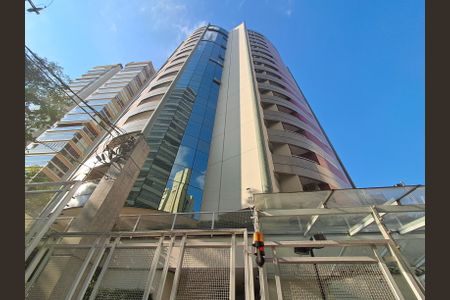 Apartamento à venda com 105m², 3 quartos e 3 vagasFachada