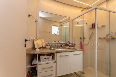 Apartamento à venda com 105m², 3 quartos e 3 vagasBanheiro do quarto 3 Suíte