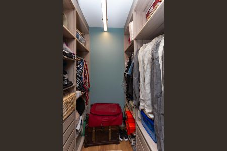 Apartamento à venda com 105m², 3 quartos e 3 vagasCloset Quarto 3 Suíte