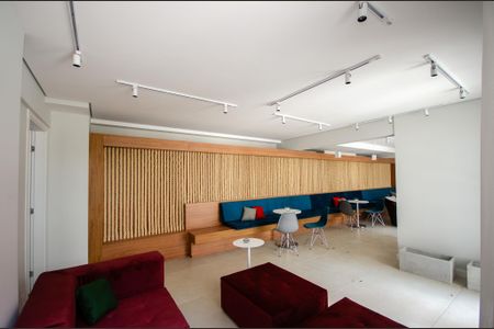 Apartamento à venda com 30m², 1 quarto e sem vaga Apartamento à venda com 30m², 1 quarto e sem vagaÁrea comum - Salão de festas