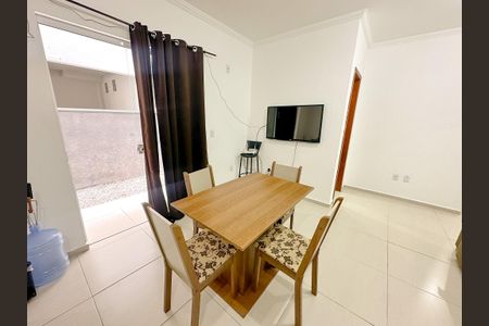 Apartamento para alugar com 74m², 2 quartos e 1 vagaSala