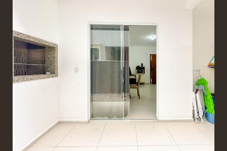 Apartamento para alugar com 74m², 2 quartos e 1 vagaÁrea externa