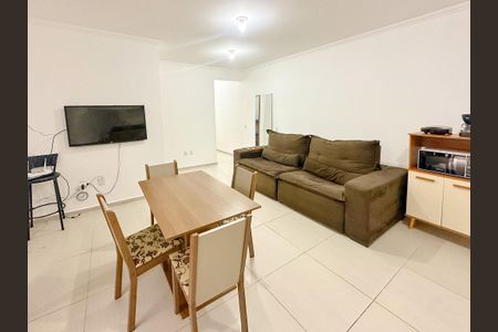 Apartamento para alugar com 74m², 2 quartos e 1 vagaSala