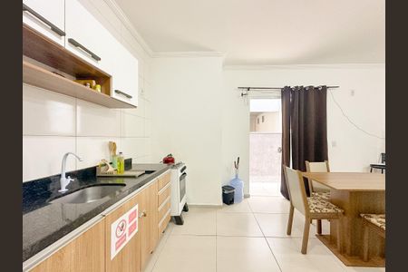 Apartamento para alugar com 74m², 2 quartos e 1 vagaCozinha