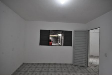 Sala/Quarto de casa para alugar com 1 quarto, 60m² em Vila Nilo, São Paulo