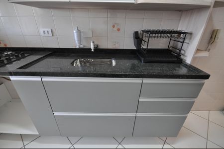 Apartamento à venda com 60m², 2 quartos e 2 vagasCozinha