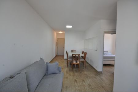 Apartamento à venda com 60m², 2 quartos e 2 vagasSala