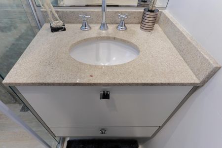 Apartamento à venda com 71m², 2 quartos e 1 vagaBanheiro da suíte