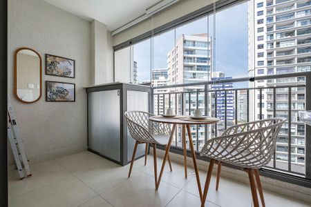 Apartamento para alugar com 26m², 1 quarto e sem vaga Apartamento para alugar com 26m², 1 quarto e sem vagaStudio - Varanda