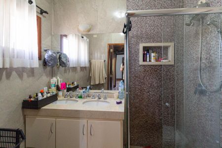 Casa para alugar com 450m², 3 quartos e 9 vagasBanheiro da suíte 3