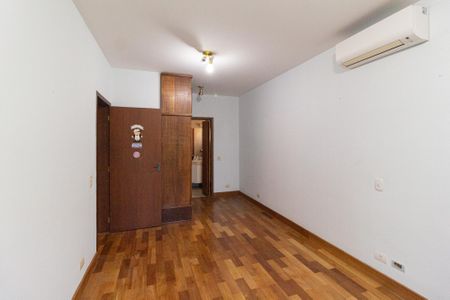 Casa para alugar com 450m², 3 quartos e 9 vagasSuíte 1