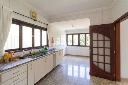 Casa para alugar com 450m², 3 quartos e 9 vagasCozinha