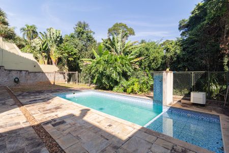 Casa para alugar com 450m², 3 quartos e 9 vagasQuintal