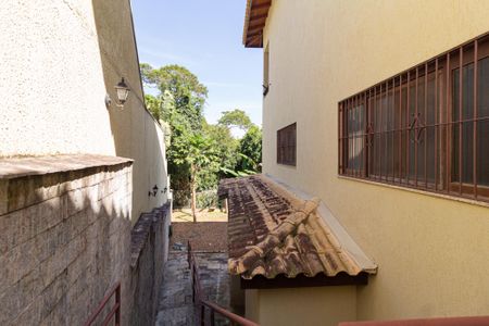 Casa para alugar com 450m², 3 quartos e 9 vagasQuintal
