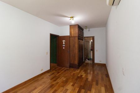 Casa para alugar com 450m², 3 quartos e 9 vagasSuíte 1