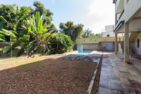 Casa para alugar com 450m², 3 quartos e 9 vagasQuintal