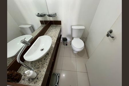 Lavabo de apartamento para alugar com 4 quartos, 170m² em Vila Andrade, São Paulo