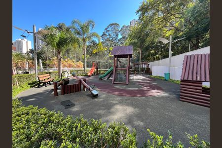 Apartamento para alugar com 170m², 4 quartos e 3 vagas Apartamento para alugar com 170m², 4 quartos e 3 vagasÁrea comum - Playground