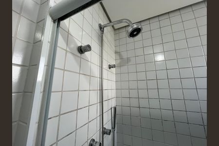 Apartamento para alugar com 170m², 4 quartos e 3 vagas Apartamento para alugar com 170m², 4 quartos e 3 vagasBanheiro da Suíte 2