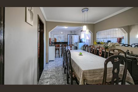 Casa à venda com 250m², 5 quartos e 3 vagasCopa