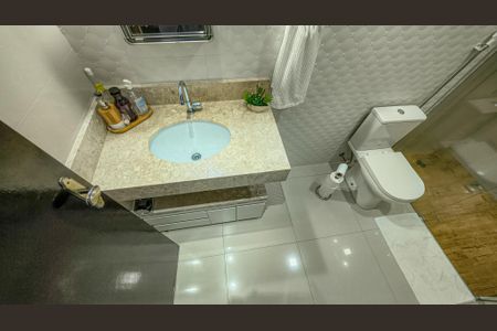 Casa à venda com 250m², 5 quartos e 3 vagasBanheiro da Suíte