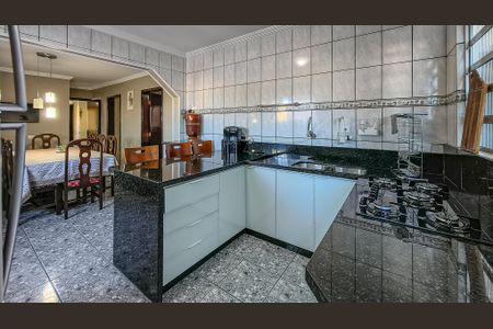 Casa à venda com 250m², 5 quartos e 3 vagasCozinha