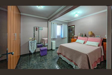 Casa à venda com 250m², 5 quartos e 3 vagasSuíte