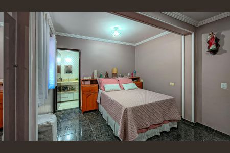 Casa à venda com 250m², 5 quartos e 3 vagasSuíte
