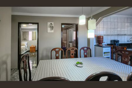 Casa à venda com 250m², 5 quartos e 3 vagasCopa