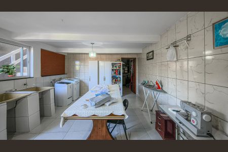 Casa à venda com 250m², 5 quartos e 3 vagasÁrea de Serviço
