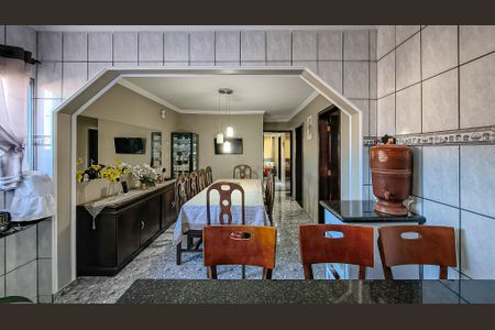 Casa à venda com 250m², 5 quartos e 3 vagasCopa