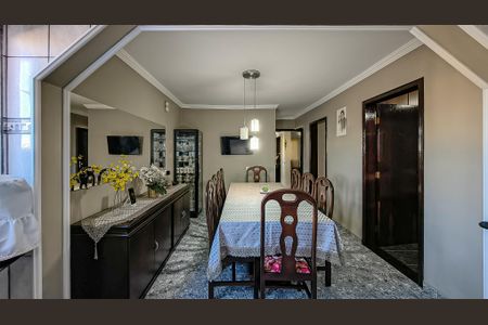 Casa à venda com 250m², 5 quartos e 3 vagasCopa