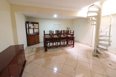 Casa para alugar com 199m², 2 quartos e 2 vagasCozinha