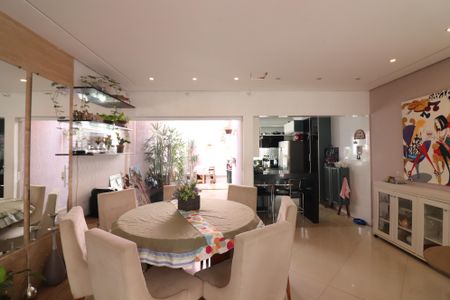 Casa para alugar com 280m², 5 quartos e 4 vagasSala 