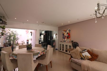 Casa para alugar com 280m², 5 quartos e 4 vagasSala 