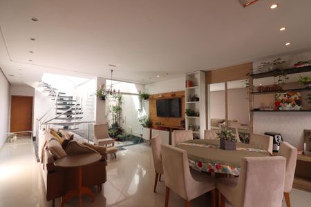 Sala  de casa para alugar com 5 quartos, 280m² em Nova Petrópolis, São Bernardo do Campo