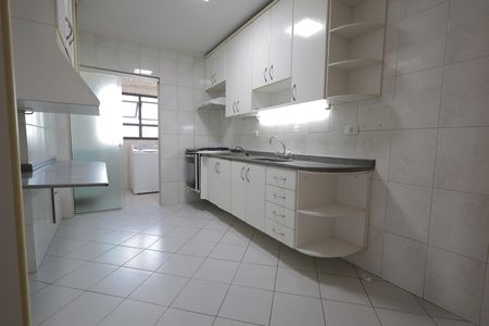 Apartamento à venda com 94m², 2 quartos e 2 vagasCozinha