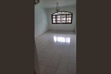 Casa à venda com 278m², 3 quartos e 4 vagas Casa à venda com 278m², 3 quartos e 4 vagasQuarto