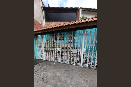 Casa à venda com 278m², 3 quartos e 4 vagas Casa à venda com 278m², 3 quartos e 4 vagasFachada
