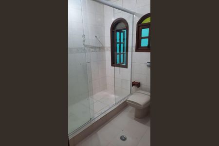 Casa à venda com 278m², 3 quartos e 4 vagas Casa à venda com 278m², 3 quartos e 4 vagasBanheiro