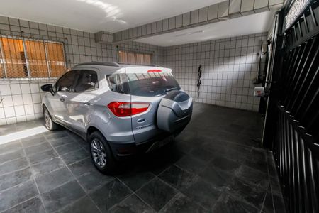Casa à venda com 180m², 3 quartos e 2 vagas Casa à venda com 180m², 3 quartos e 2 vagasGaragem